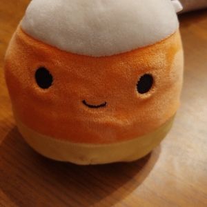 Candycorn squish mallow